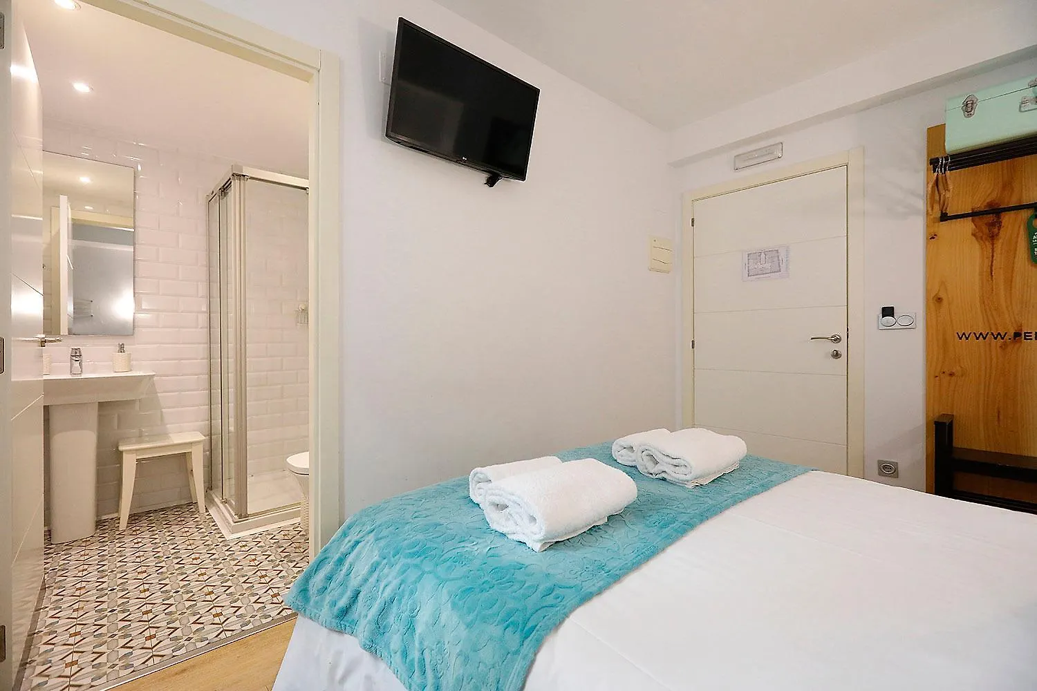 Boulevard Roomss San Sebastian 2*,  Spain